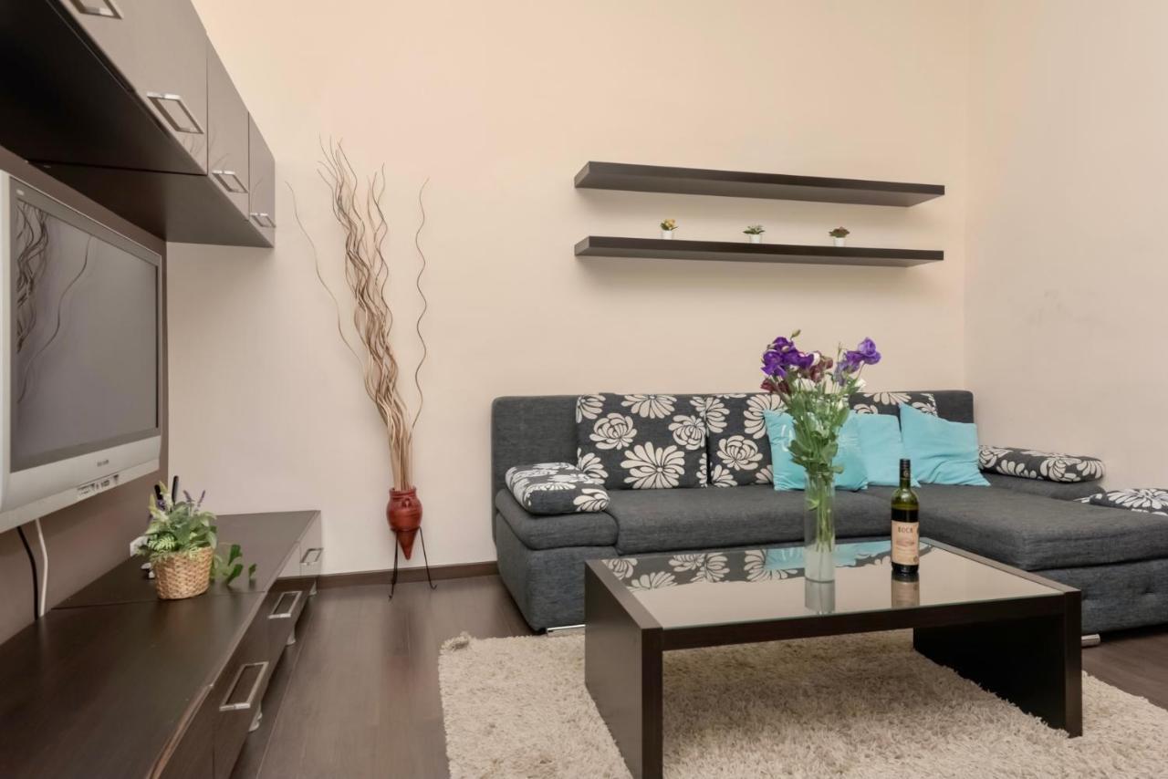Corvina Apartment Budapest With Free Private Parking Ngoại thất bức ảnh